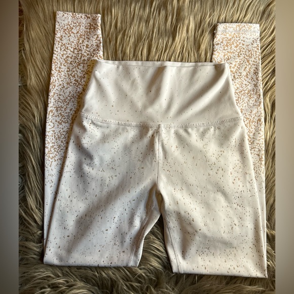 Buff Bunny White Speckled Leggings - Picture 1 of 8
